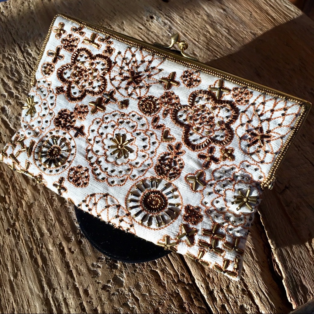 ✨Beautiful Clutch, Cream, Exquisite Beadwork✨